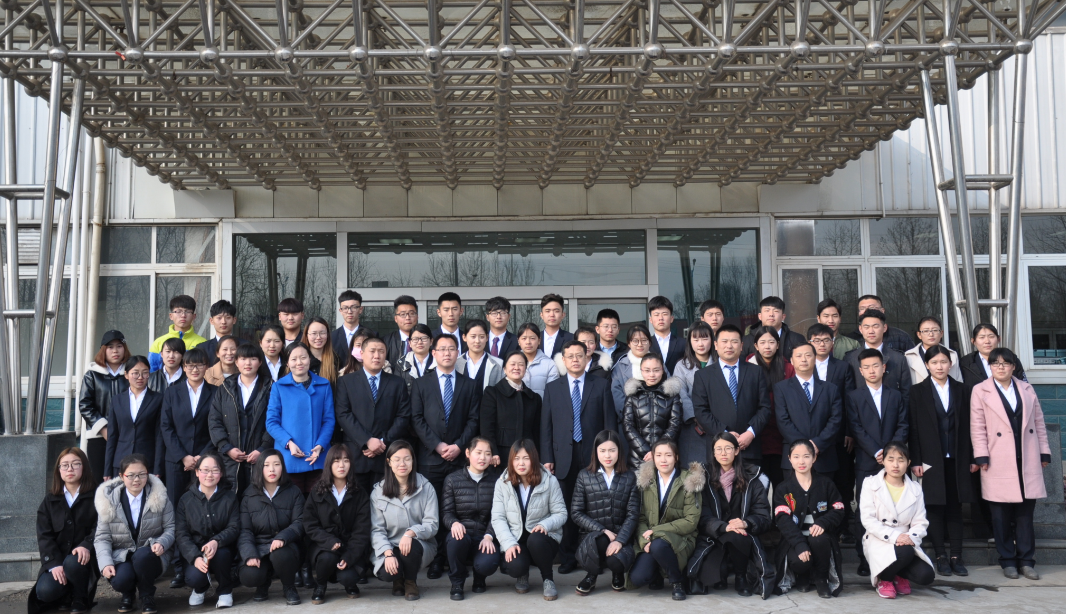 加強校企合作 承擔社會責任 共創(chuàng)美好未來